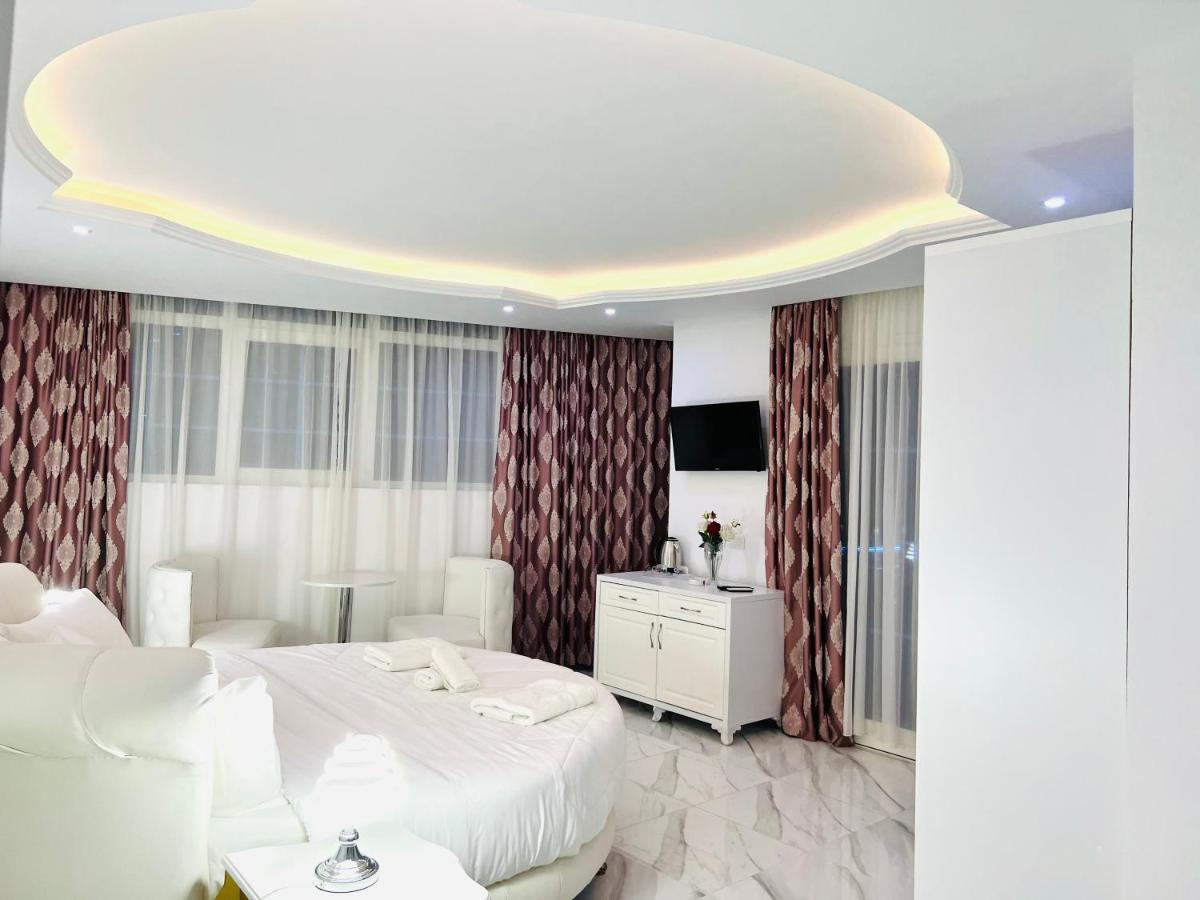 Ujvara Hotel غوليم المظهر الخارجي الصورة
