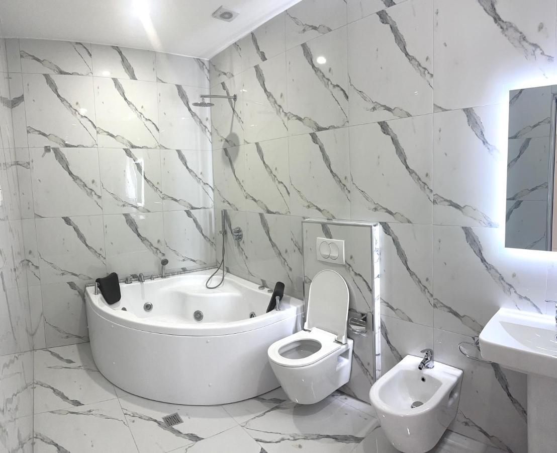 Ujvara Hotel غوليم المظهر الخارجي الصورة