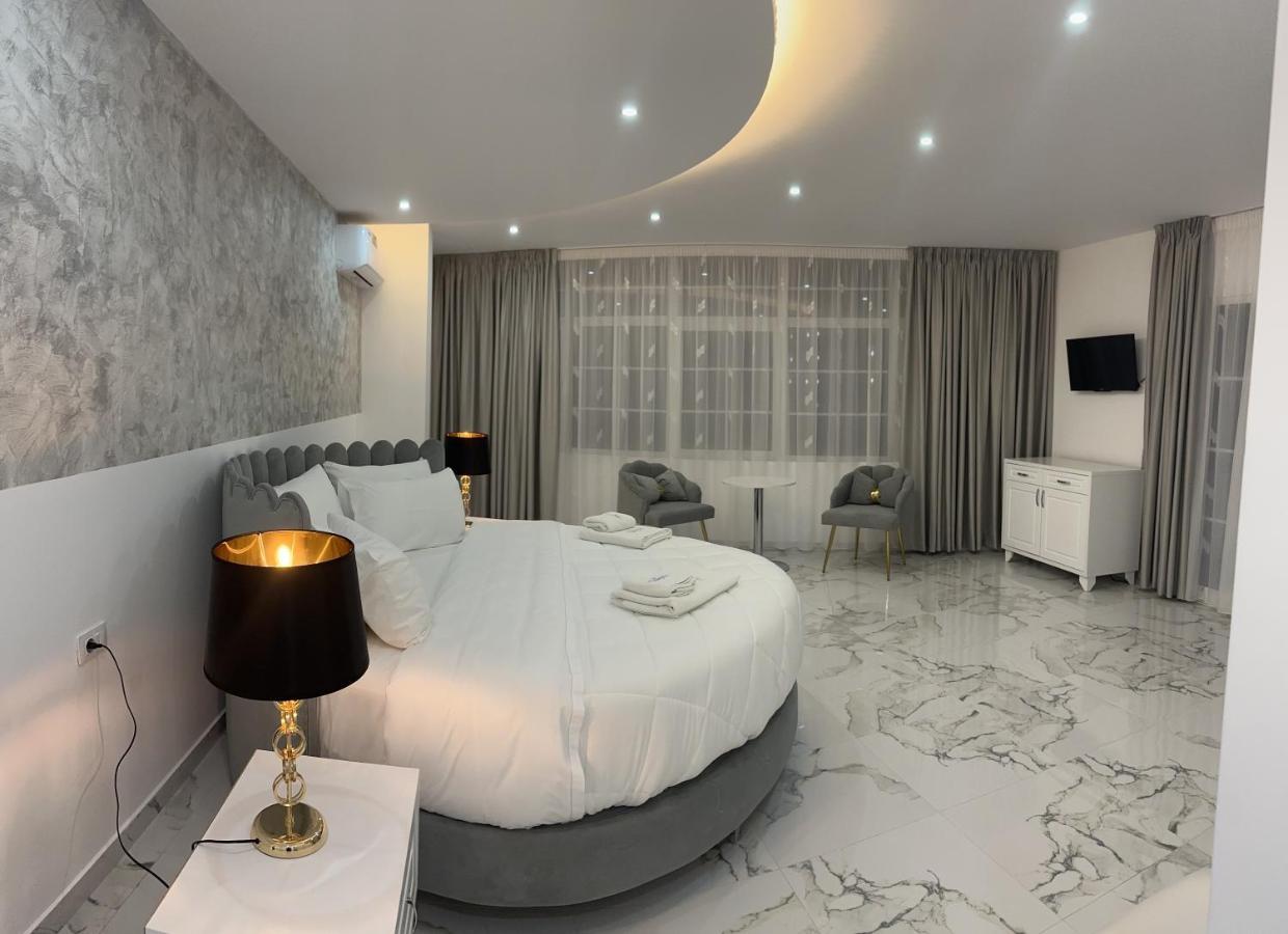 Ujvara Hotel غوليم المظهر الخارجي الصورة