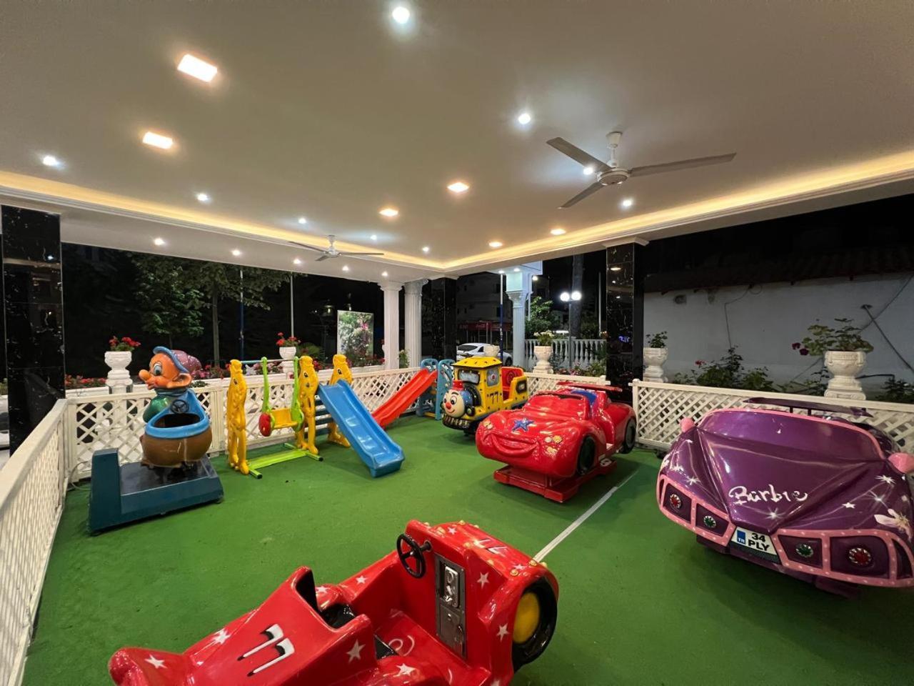 Ujvara Hotel غوليم المظهر الخارجي الصورة
