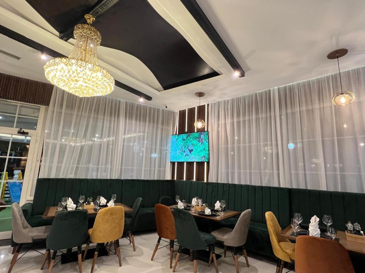 Ujvara Hotel غوليم المظهر الخارجي الصورة