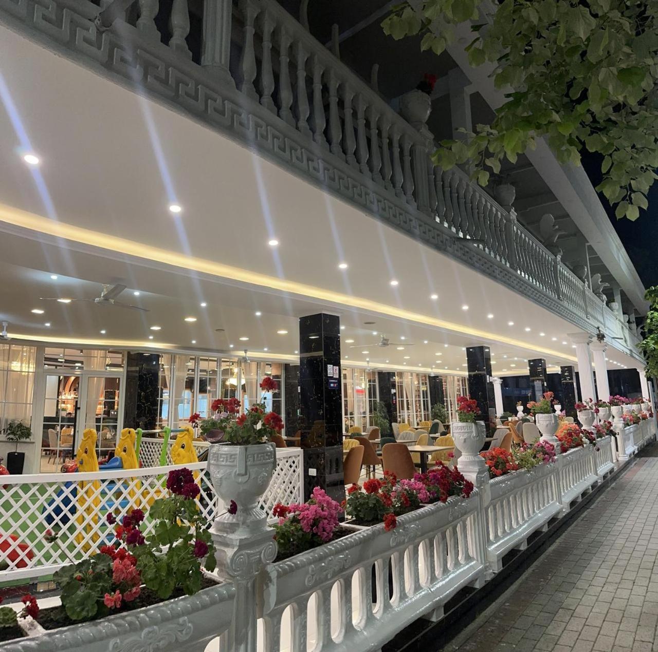 Ujvara Hotel غوليم المظهر الخارجي الصورة