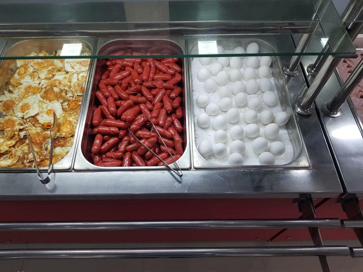 Ujvara Hotel غوليم المظهر الخارجي الصورة